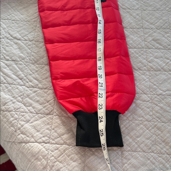 Nike Men's Vibrant Red Puffer Jacket - Picture 12 of 12